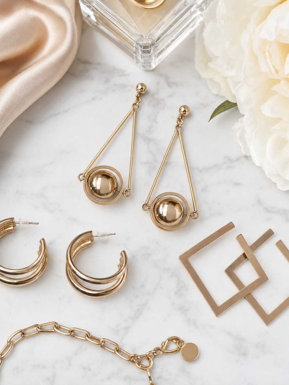 Elegant Gold Geometric Earrings Set